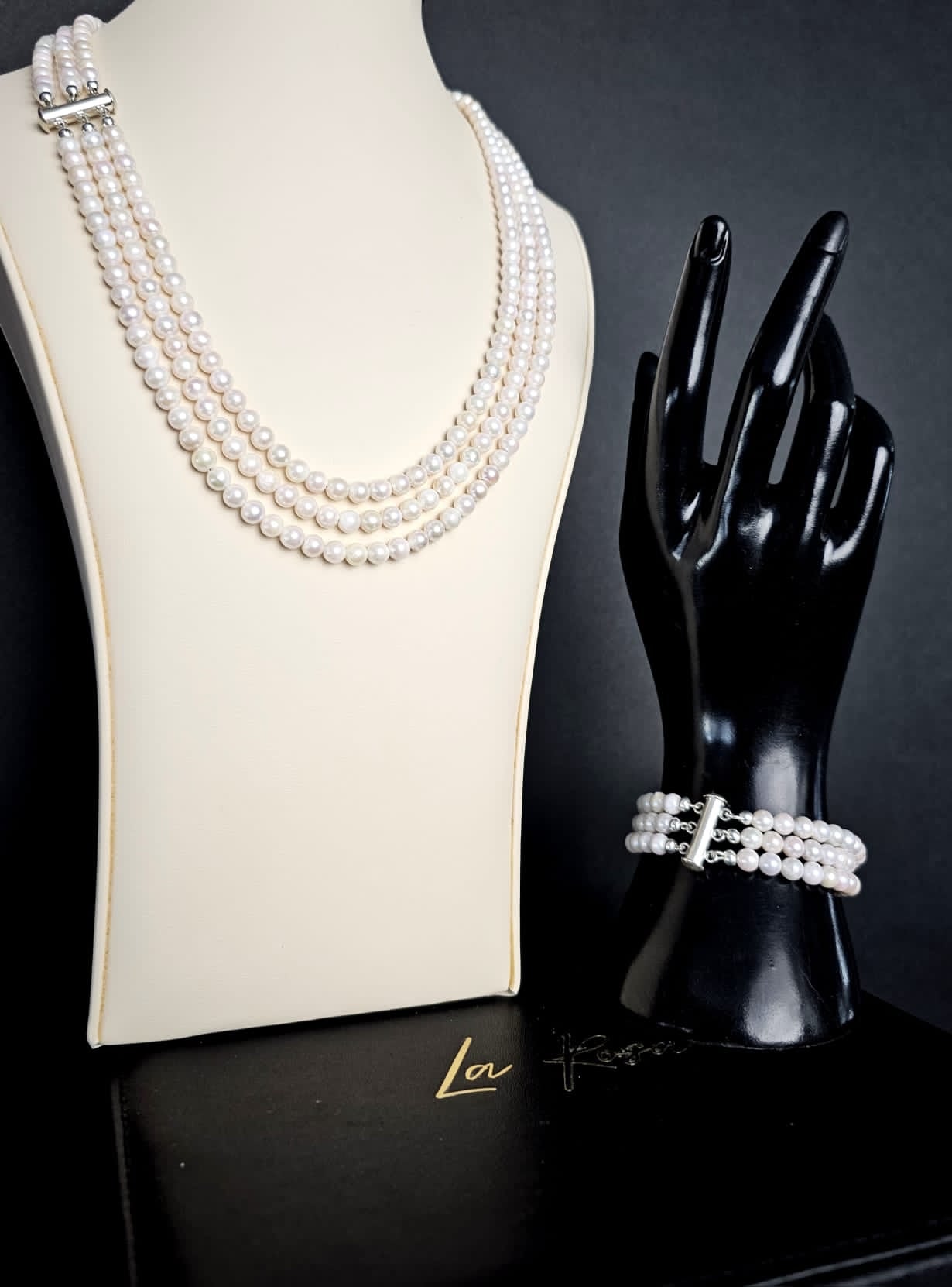 LAYERED PEARL NECKLACE AND BRACELET SET